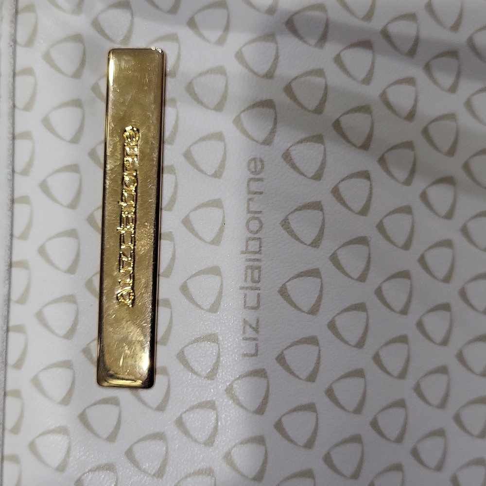 EUC Liz Claiborne women's small handbag crossbody bag purse, white - Picture 7 of 11